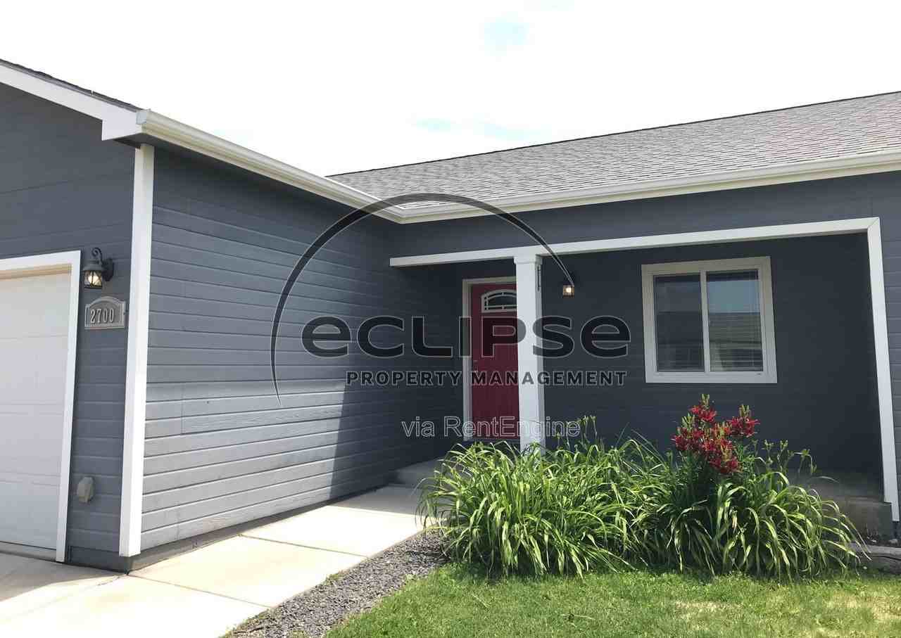 2700 Moran Pl - Photo 2 of 16