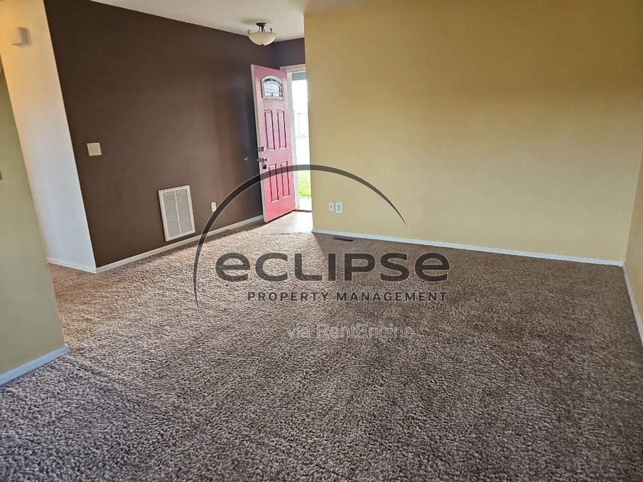 2700 Moran Pl - Photo 3 of 16
