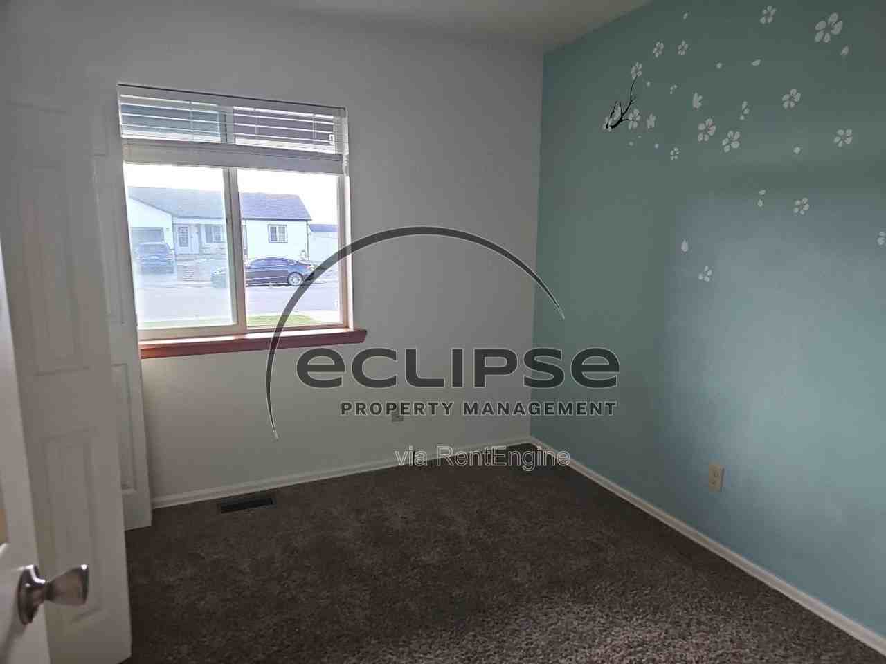 2700 Moran Pl - Photo 7 of 16