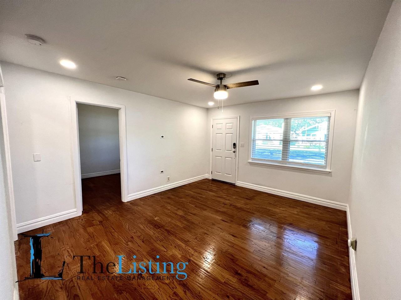 5905 N Tampa St - Photo 5 of 23