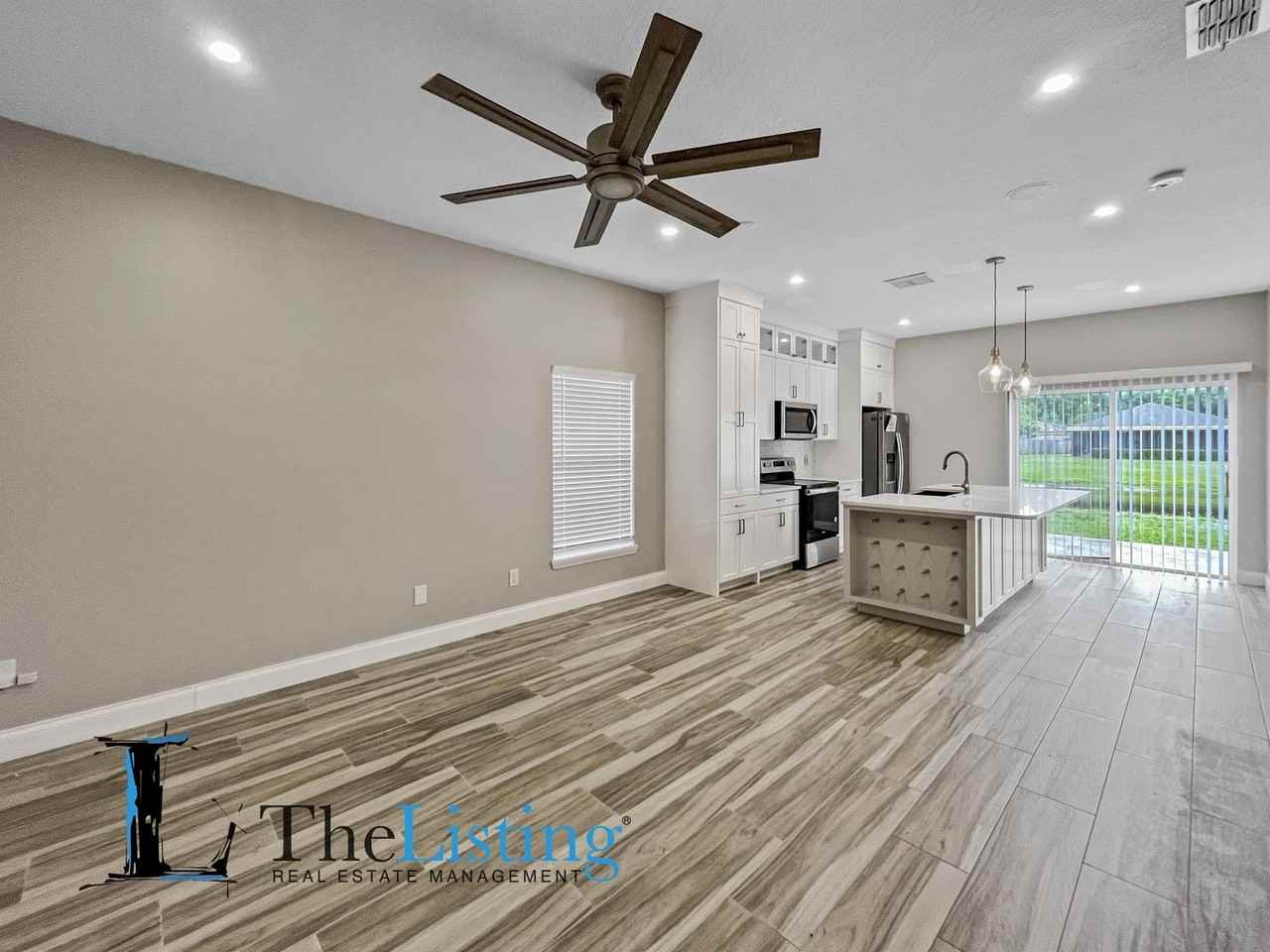 11272 Moonshine Creek Cir - Photo 4 of 21