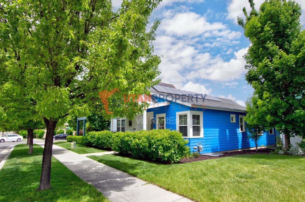 10243 S Petaluma Way - Photo 4 of 24