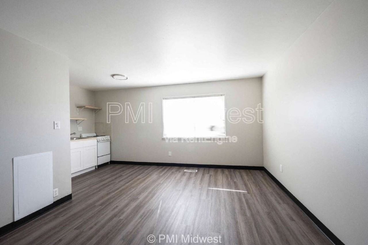 2215 E 56th St #3 - Photo 2 of 9