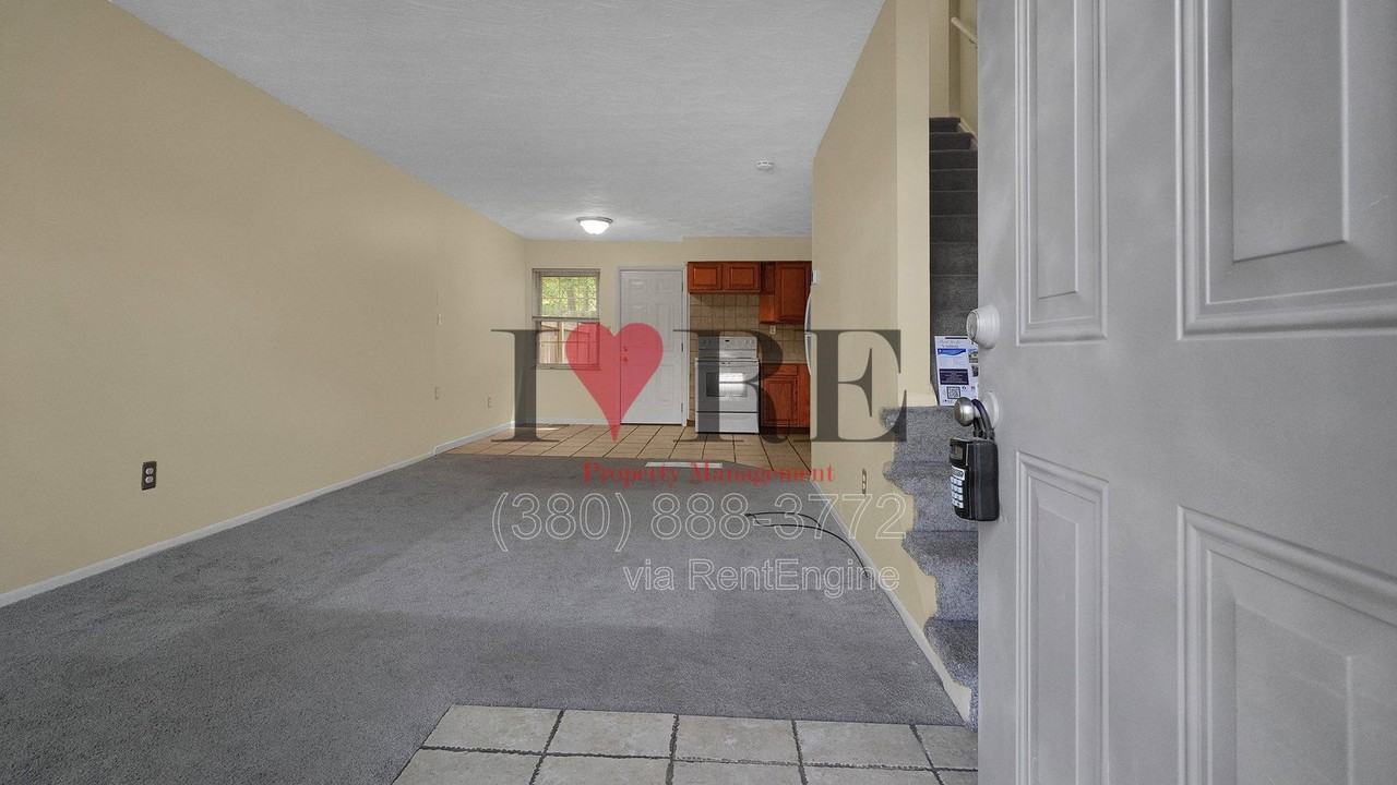 4224 Morsetowne Ct E - Photo 3 of 27