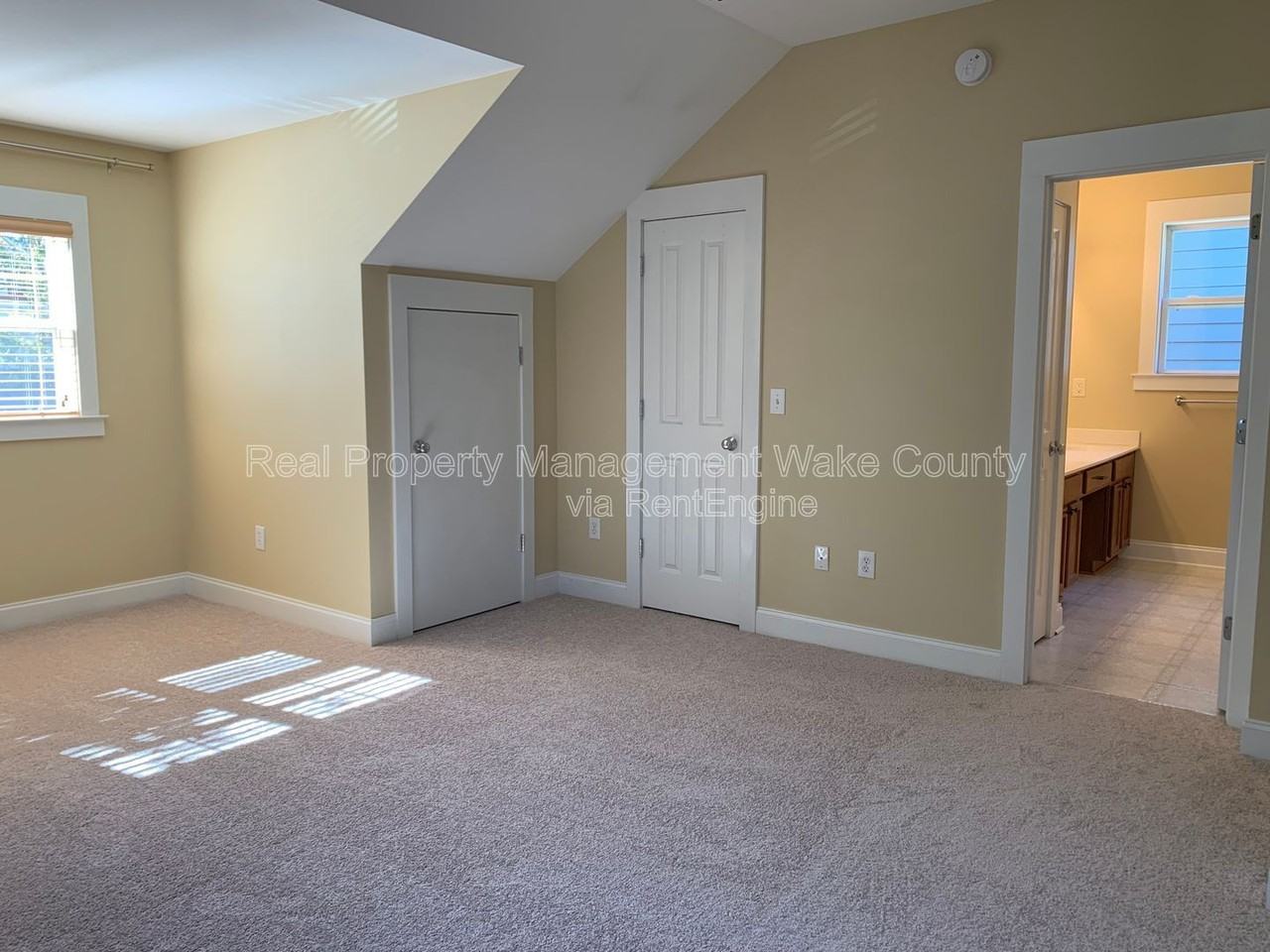 10813 Cokesbury Ln - Photo 6 of 29