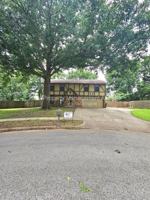 featured image of 1811 W Gulfport Cir