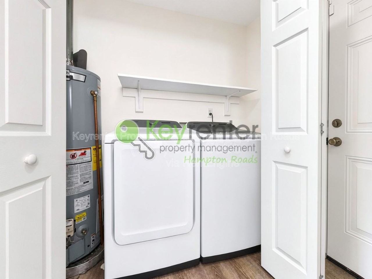 543 Mclean St - Photo 5 of 24