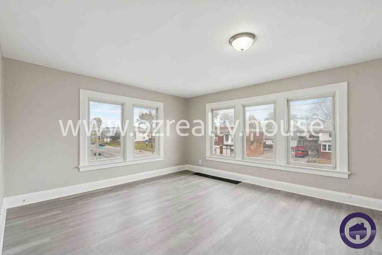 3241 Cherry St - Photo 4 of 21