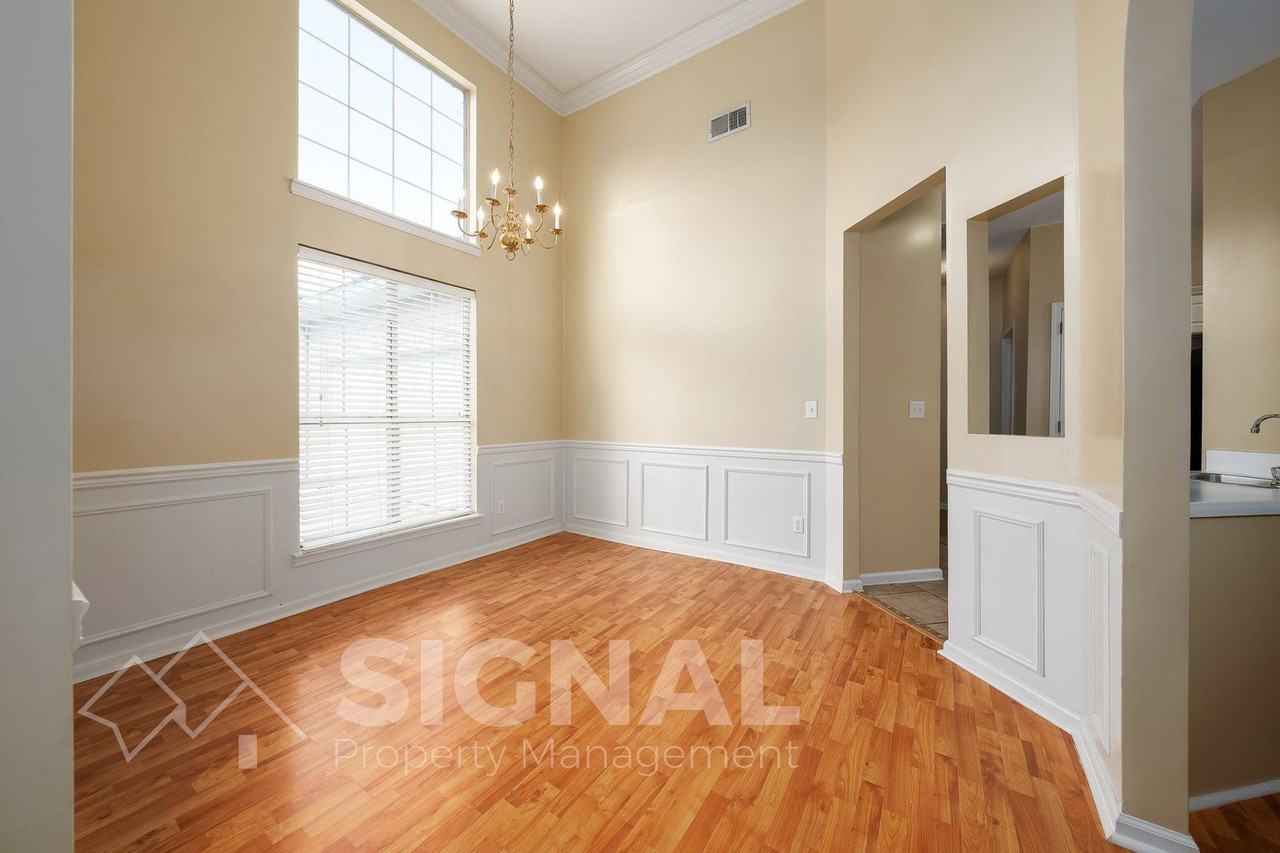 108 Spring Pl - Photo 5 of 27