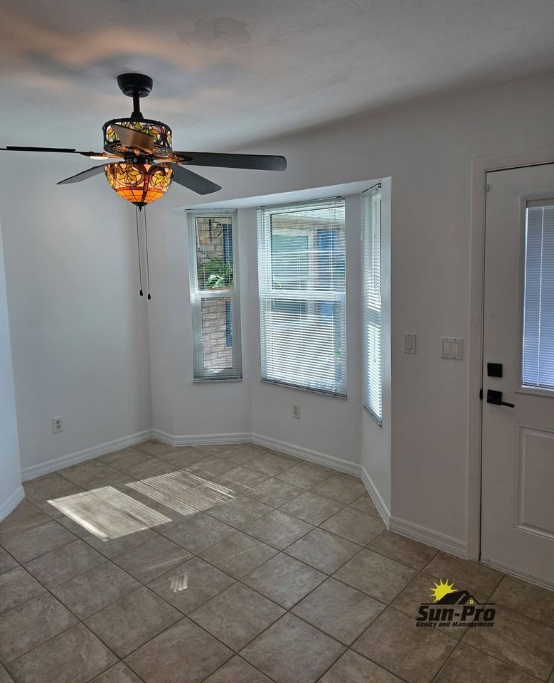 139 Riverwalk Ct - Photo 5 of 35