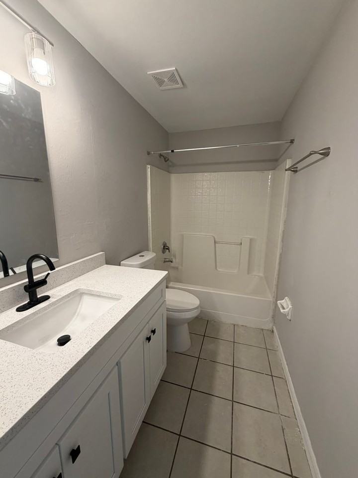 341 Harold Ave S - Photo 5 of 14