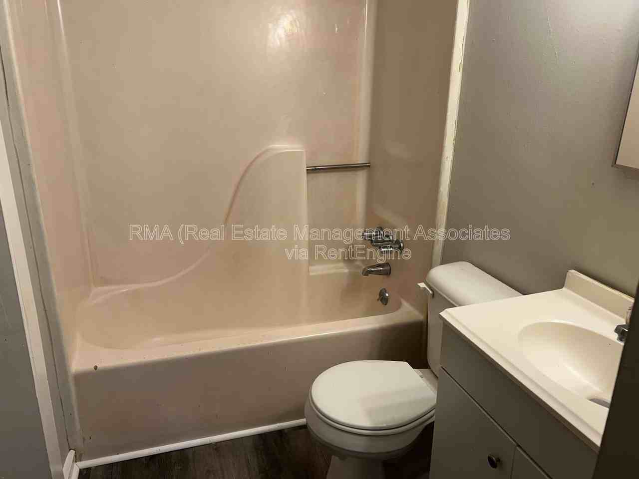 519 E Central Ave - Photo 3 of 4