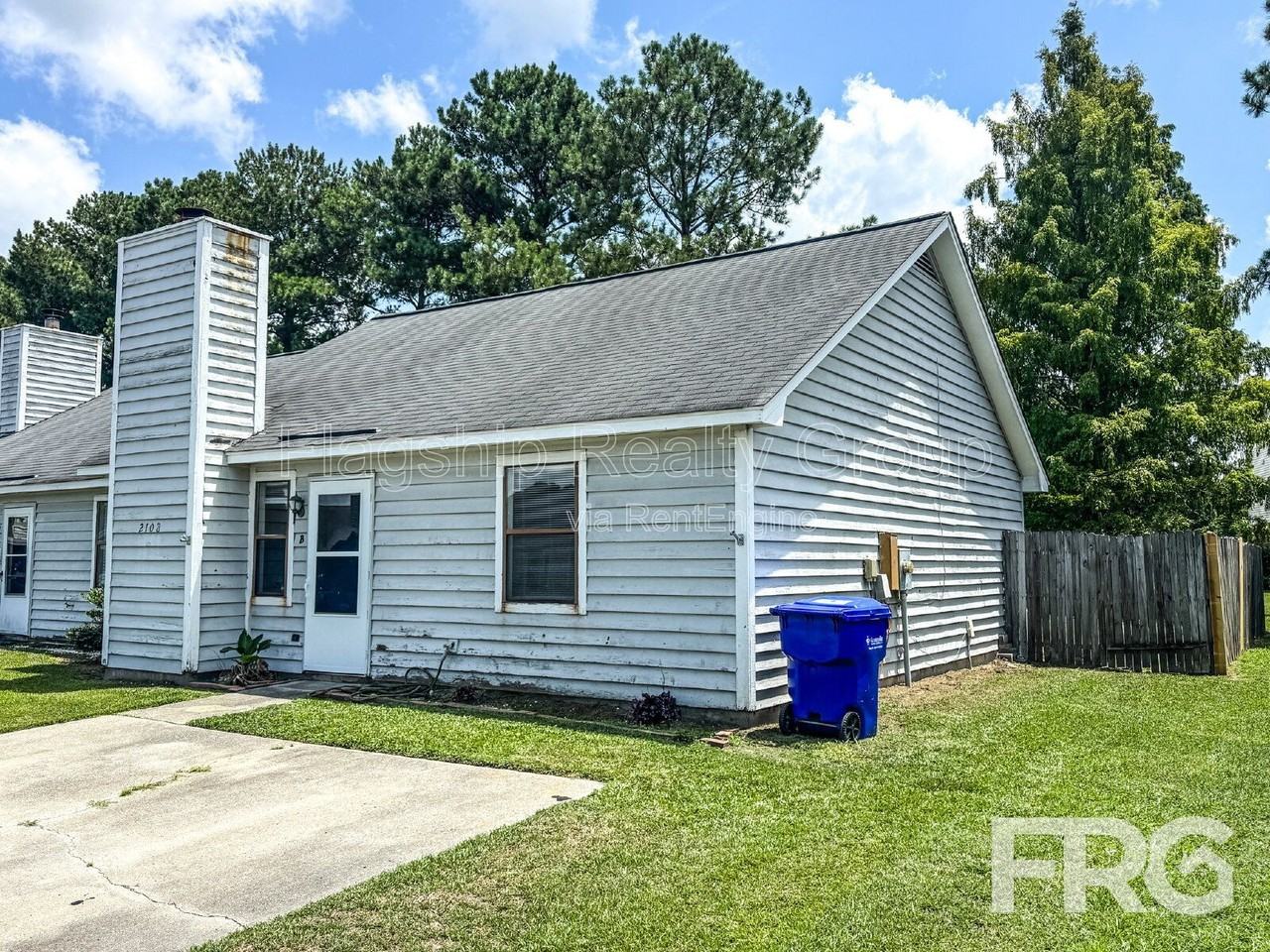 2108 E 3rd St #B - Photo 2 of 20
