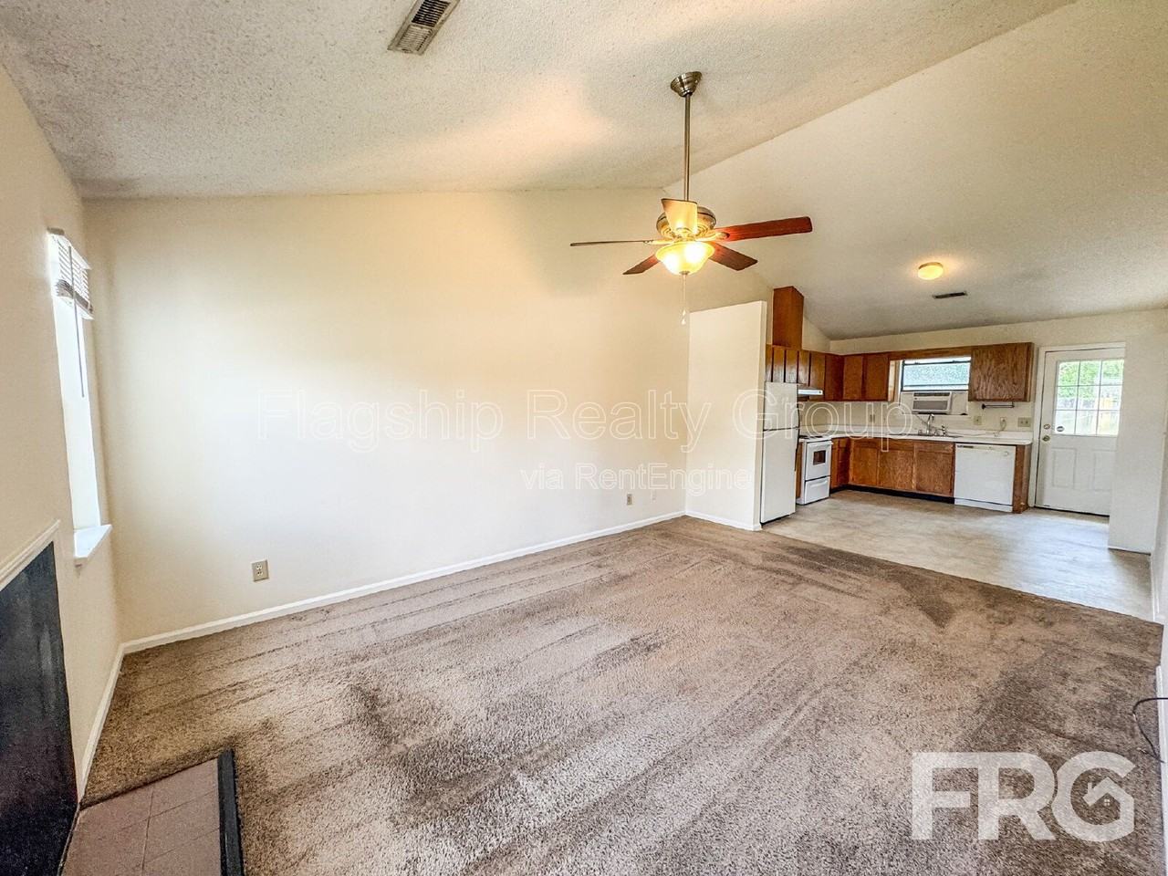 2108 E 3rd St #B - Photo 3 of 20
