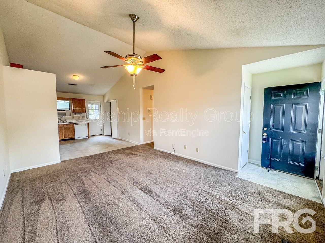 2108 E 3rd St #B - Photo 5 of 20
