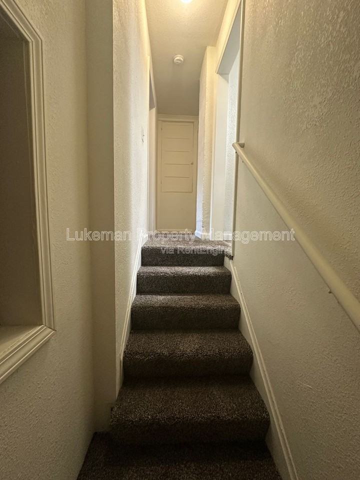 1315 Mills St #2 - Photo 7 of 12