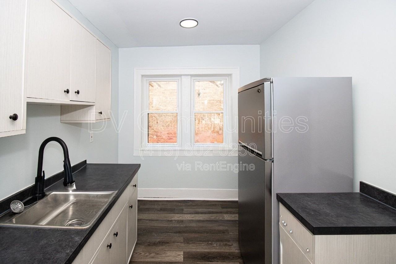3300 E 149th St #10 - Photo 5 of 10