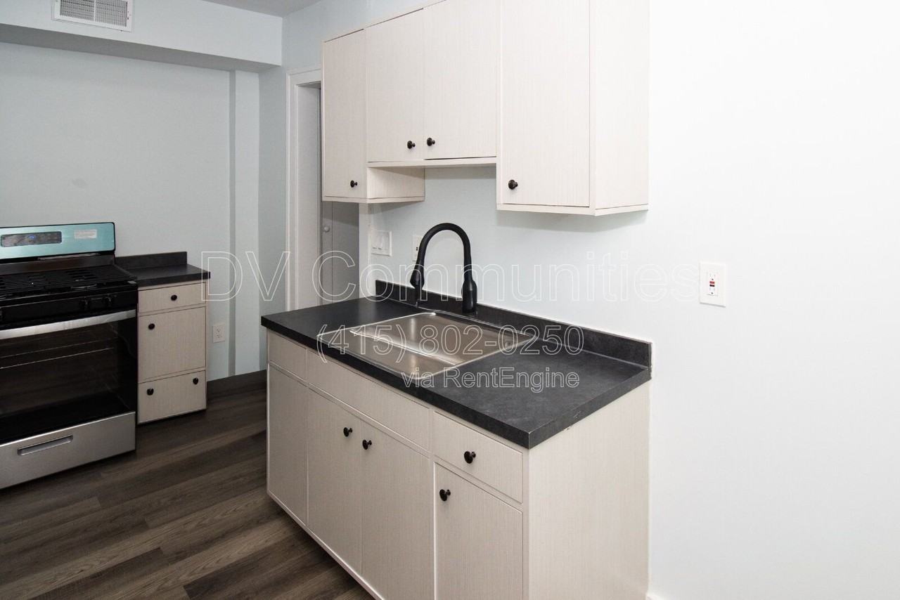 3300 E 149th St #10 - Photo 6 of 10