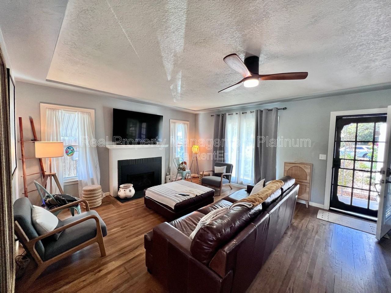 2727 E Michigan Ave - Photo 4 of 28
