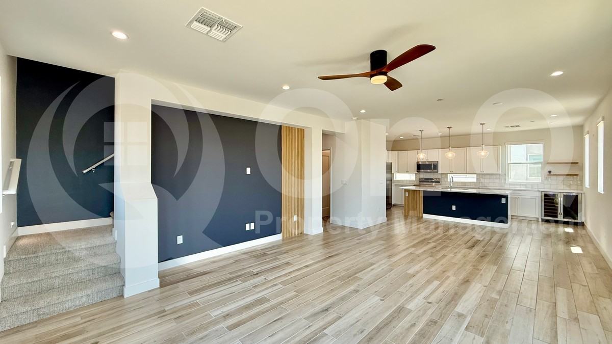 825 N 9th Ave #1 - Photo 4 of 19