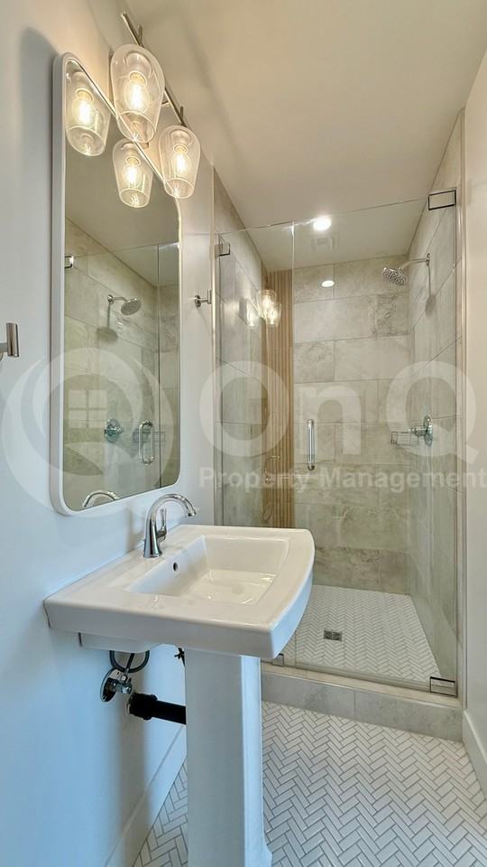 825 N 9th Ave #1 - Photo 7 of 19