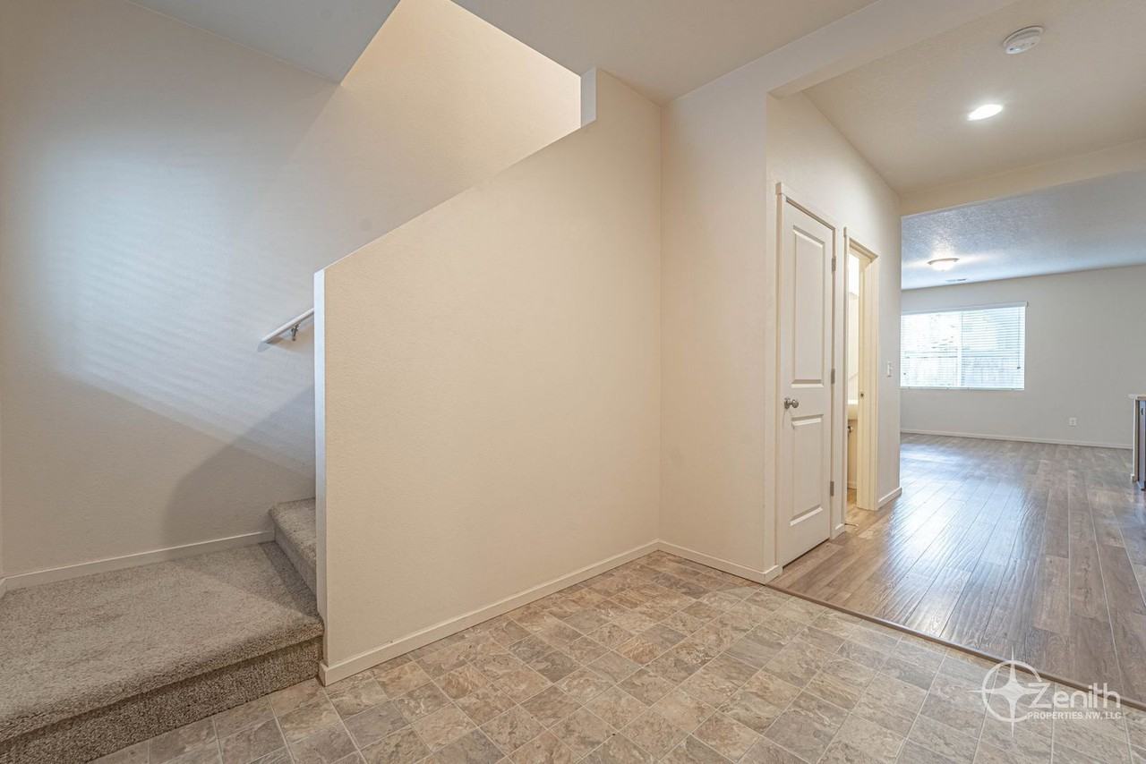 1400 Ne 85th Way - Photo 5 of 31