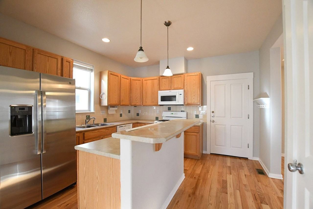 2657 Ulster St - Photo 4 of 21