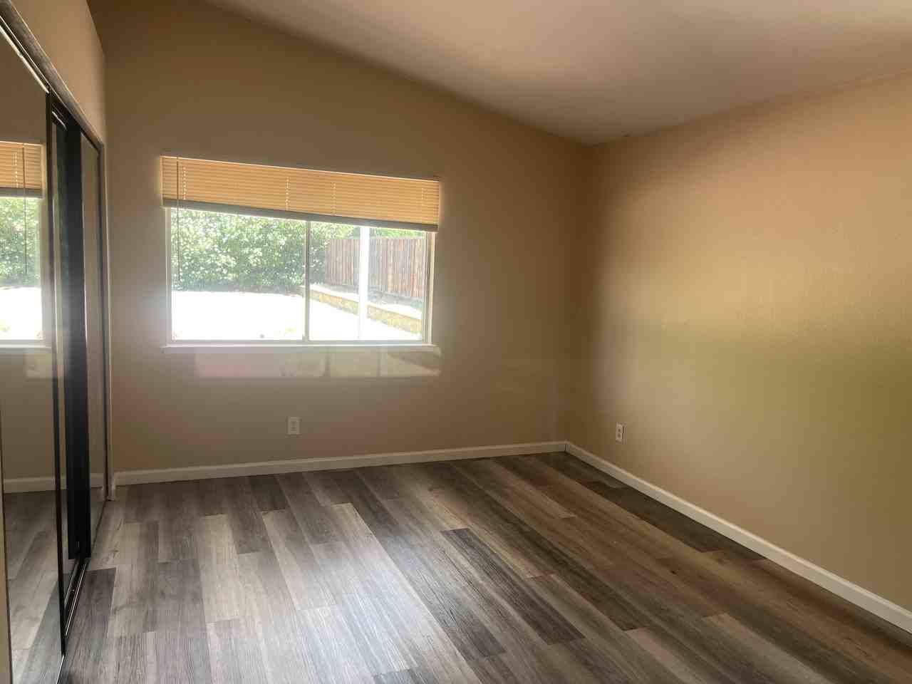5117 Comanche Court - Photo 4 of 13