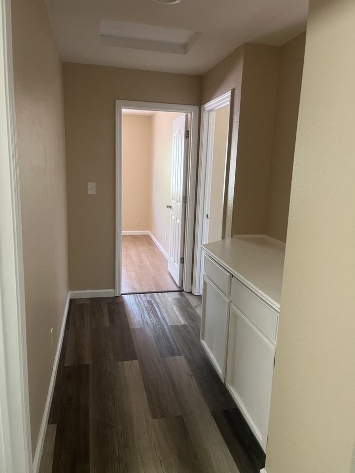 5117 Comanche Court - Photo 7 of 13