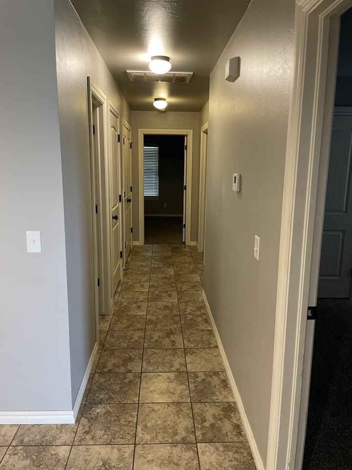 117 Ashley Dr #1 - Photo 3 of 20