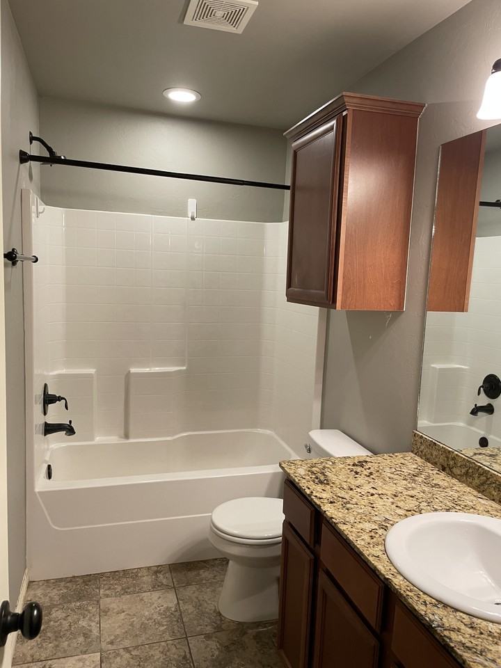 117 Ashley Dr #1 - Photo 2 of 20