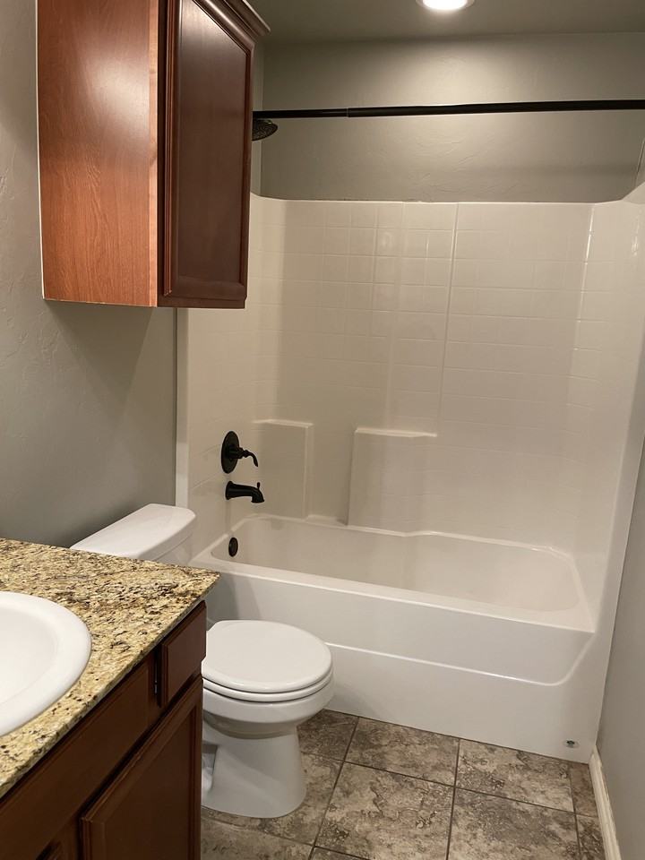 117 Ashley Dr #1 - Photo 4 of 20