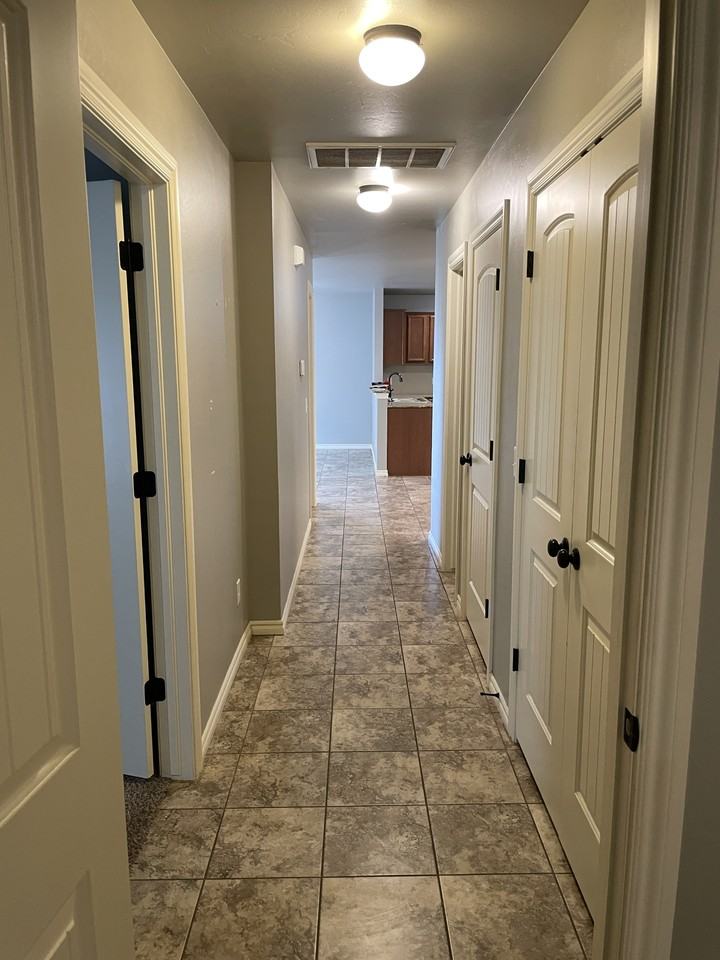 117 Ashley Dr #1 - Photo 2 of 20