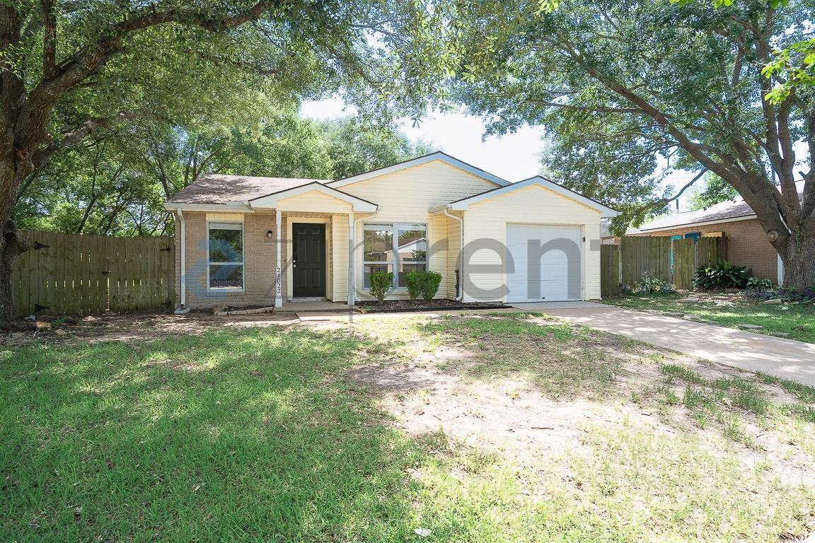 24022 Four Sixes Ln - Photo 3 of 22