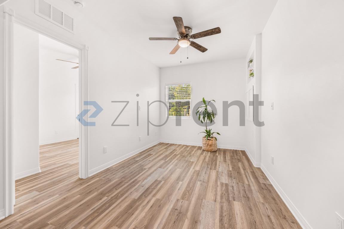 1789 Montgomery Dr - Photo 2 of 15