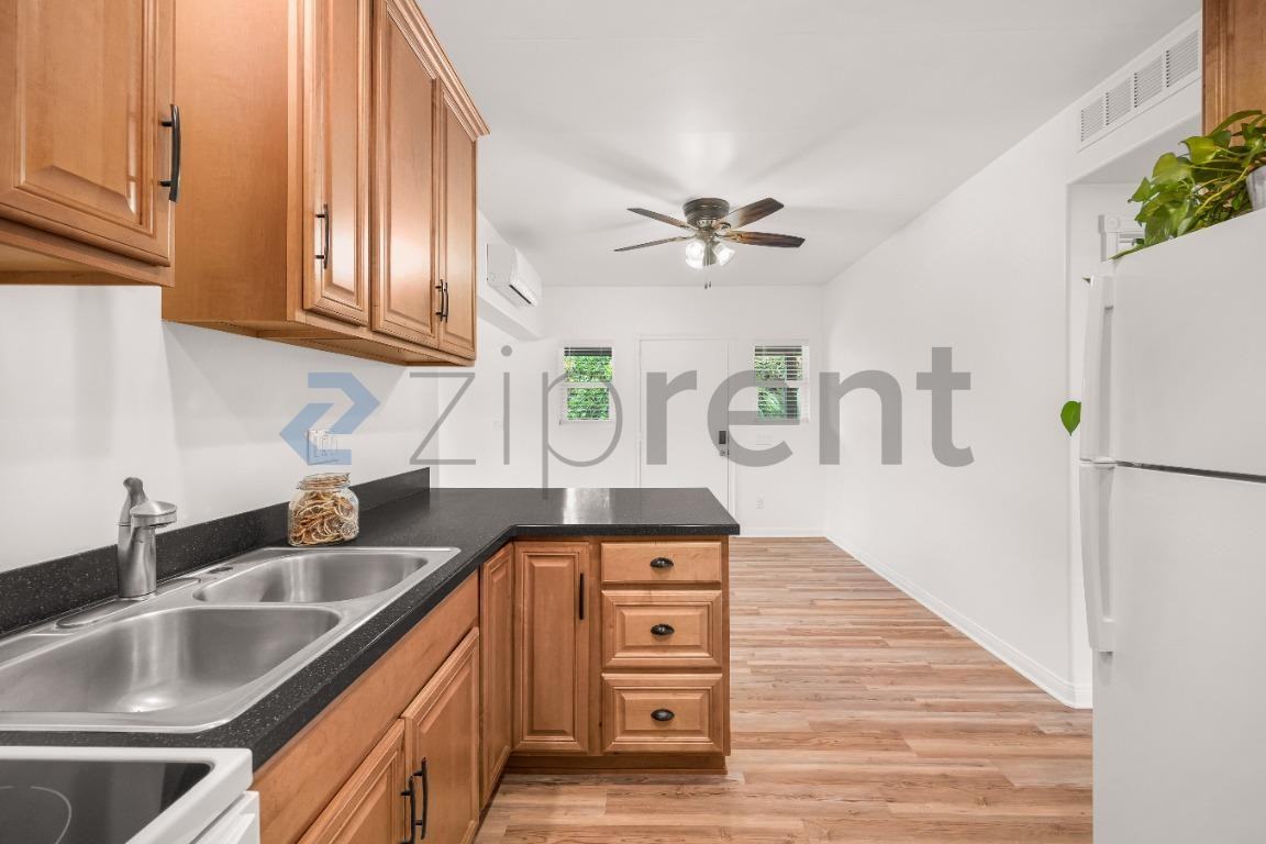 1789 Montgomery Dr - Photo 5 of 15
