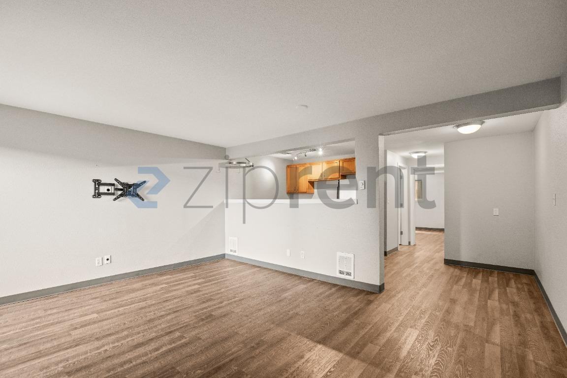 3420 15th Ave W #105 - Photo 4 of 17