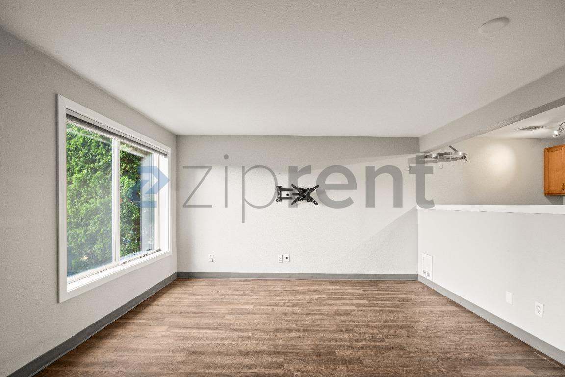 3420 15th Ave W #105 - Photo 5 of 17