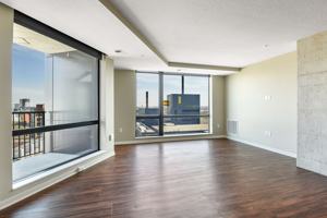 featured image of 811 Washington Ave S