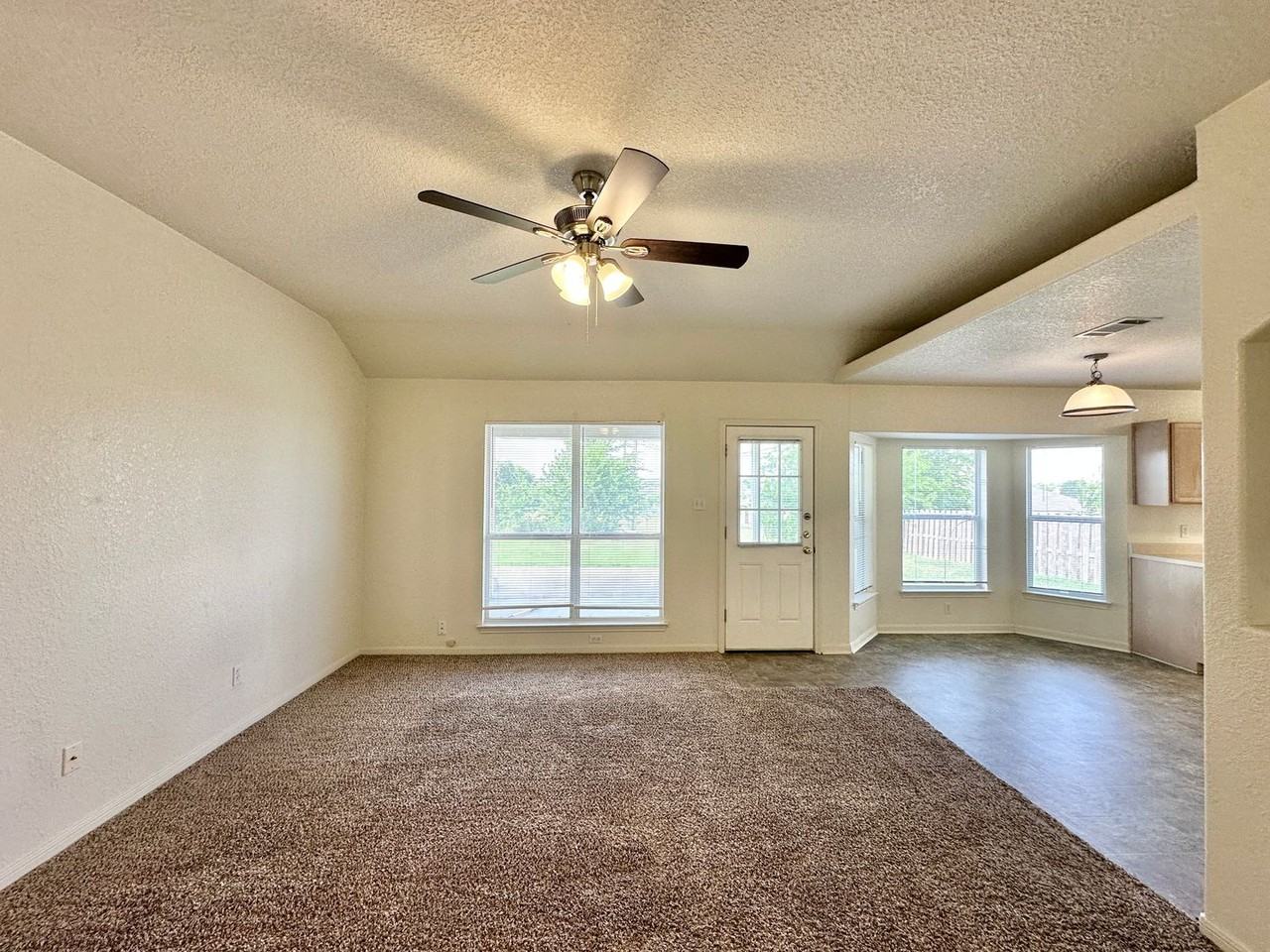 2508 Edgefield St - Photo 2 of 44