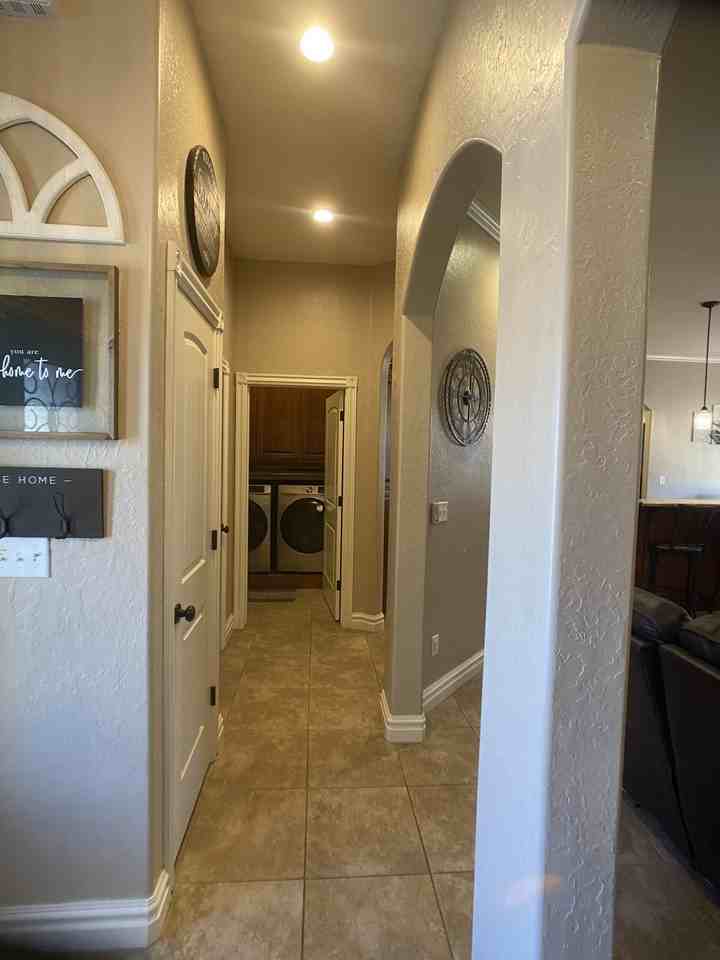 1401 Limestone Way - Photo 2 of 32