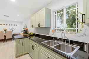 featured image of 1208 North 31st Avenue