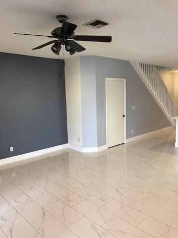 401 Southwest 120th Avenue - Photo 6 of 8
