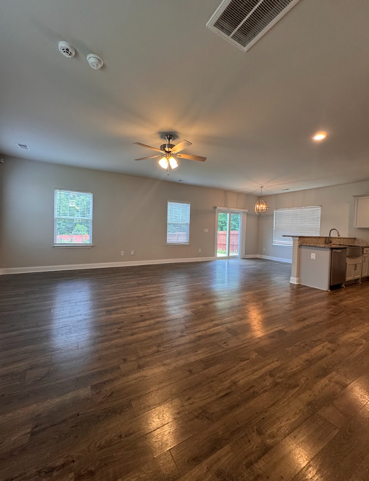 199 Rosewood Cir - Photo 6 of 19