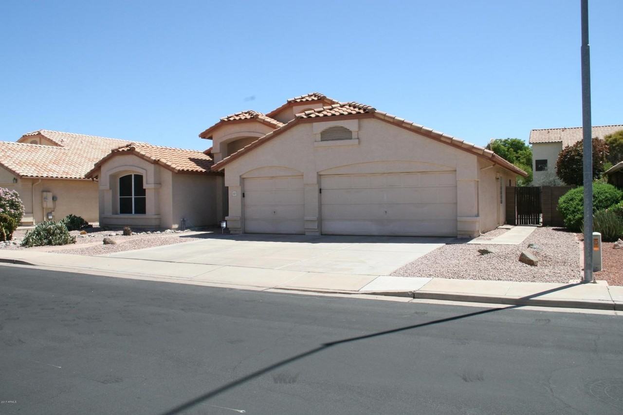 557 W Monte Ave - Photo 2 of 44