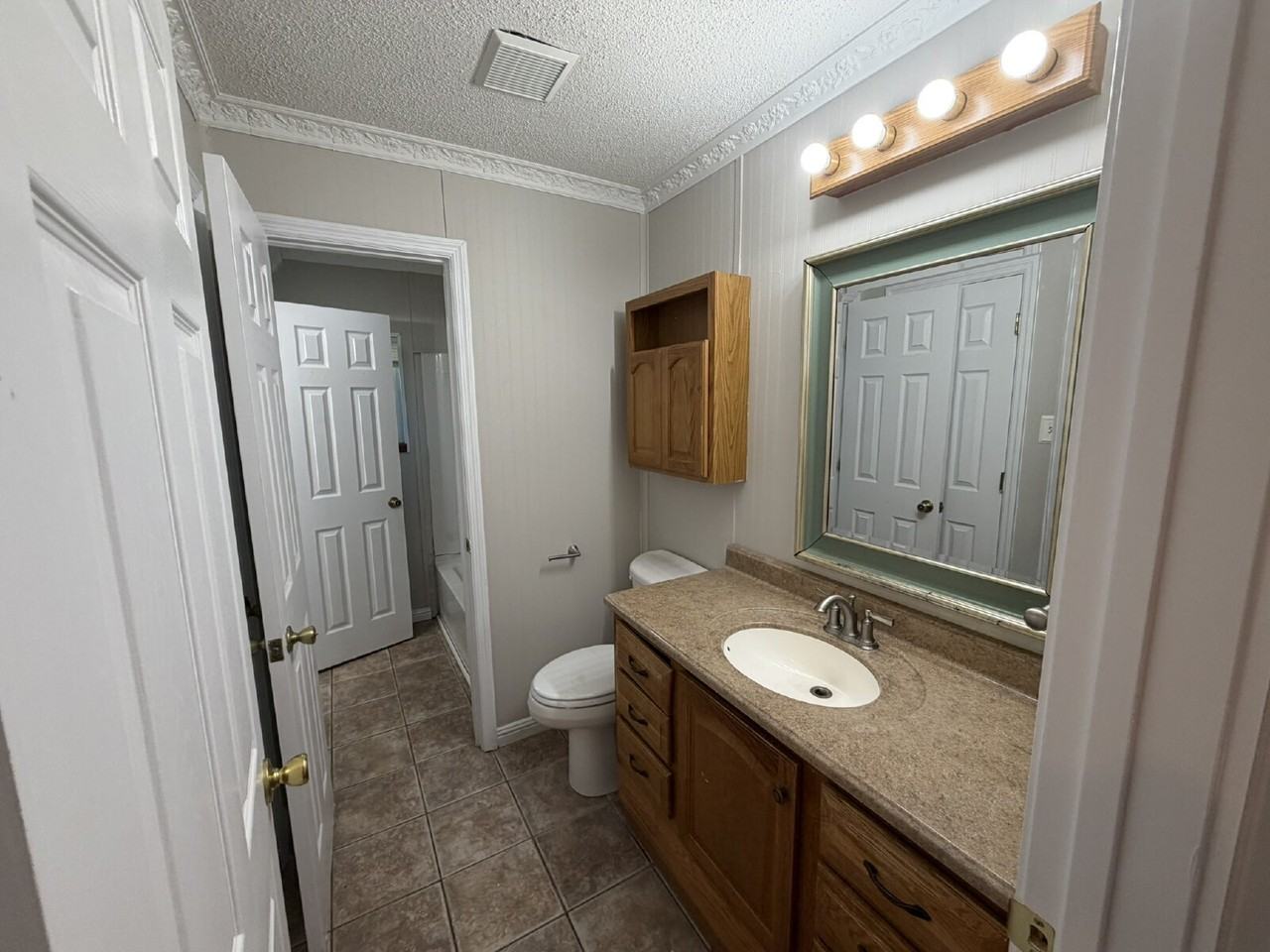 384 Pioneer Rd - Photo 6 of 12