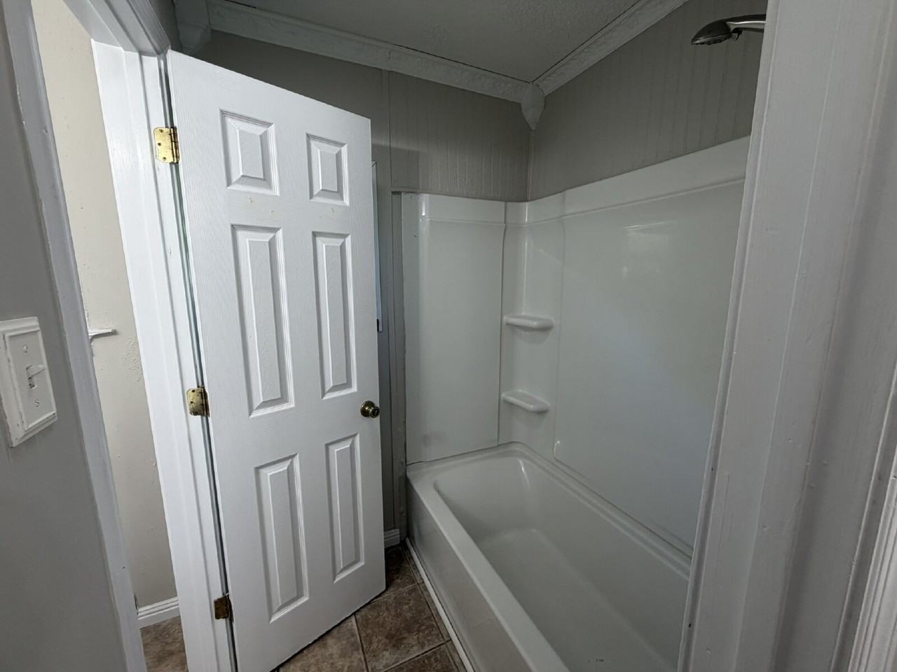384 Pioneer Rd - Photo 7 of 12