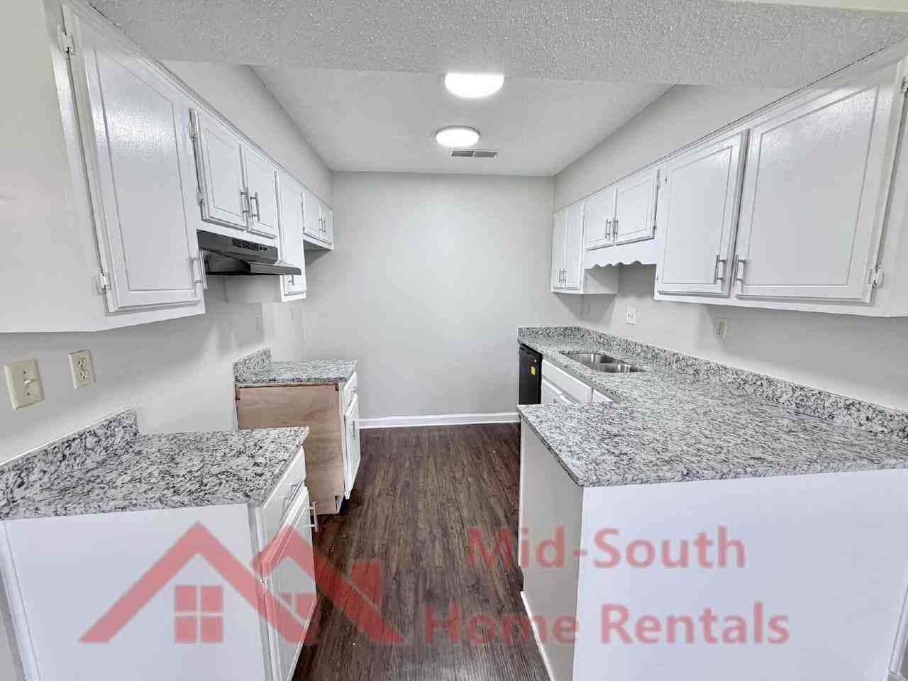 7328 Hillshire Dr - Photo 4 of 26