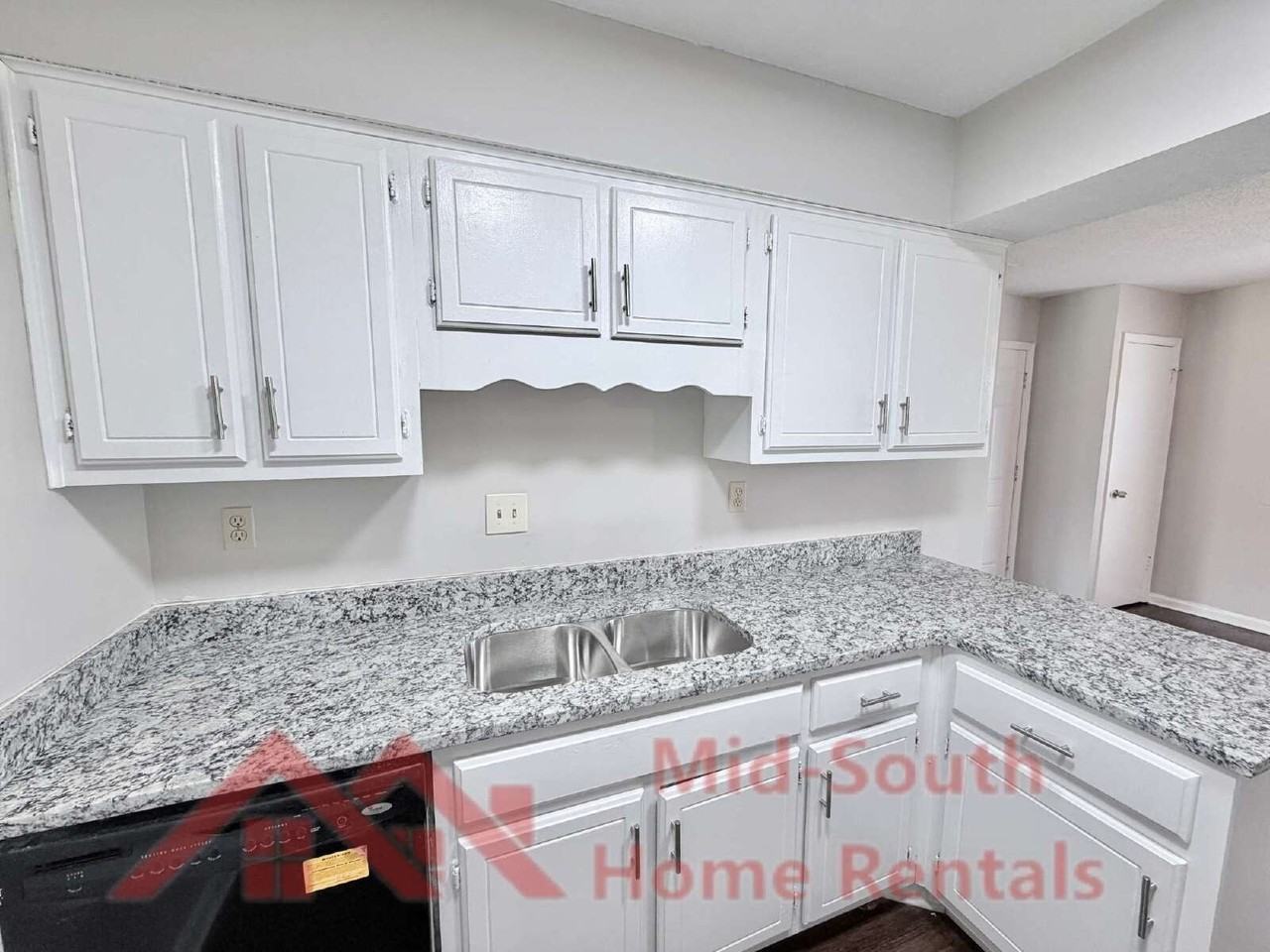 7328 Hillshire Dr - Photo 5 of 26