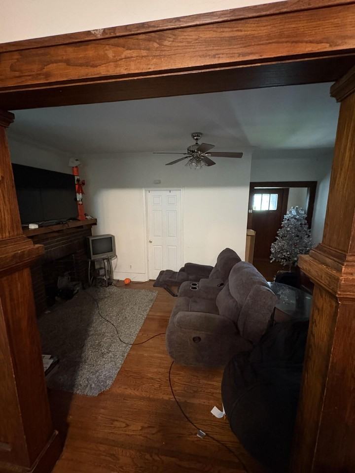 110 S College Ave - Photo 3 of 12